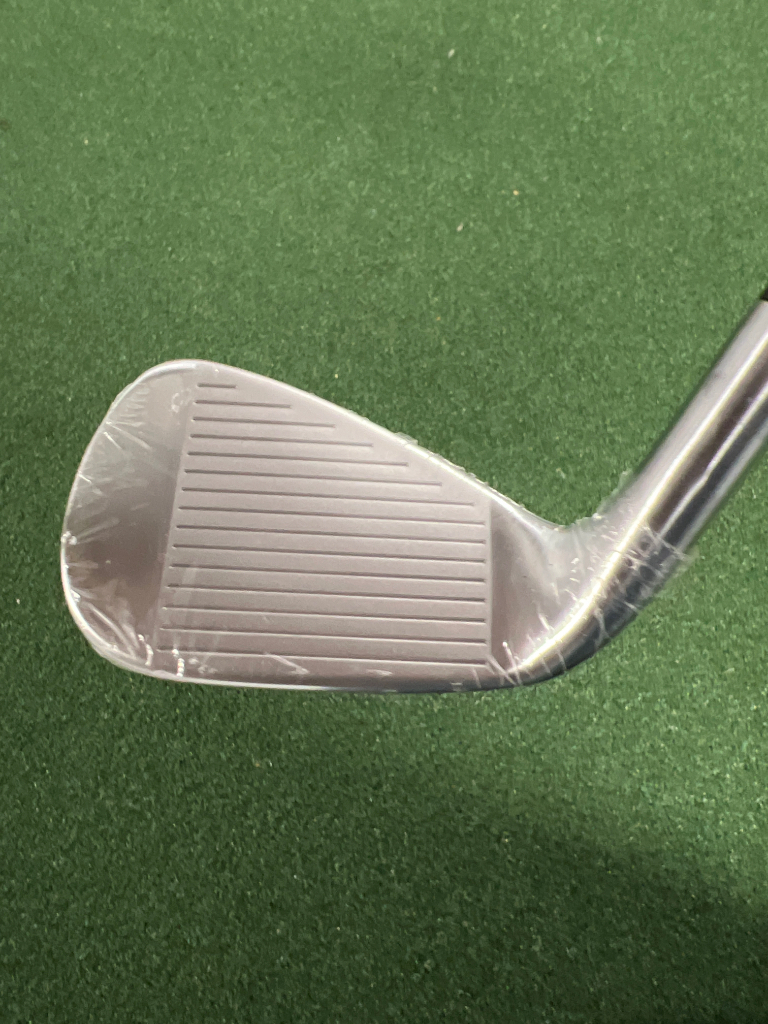 2019 Taylormade P790 Dynamic Gold 120 S300 4-PW Brand New - For