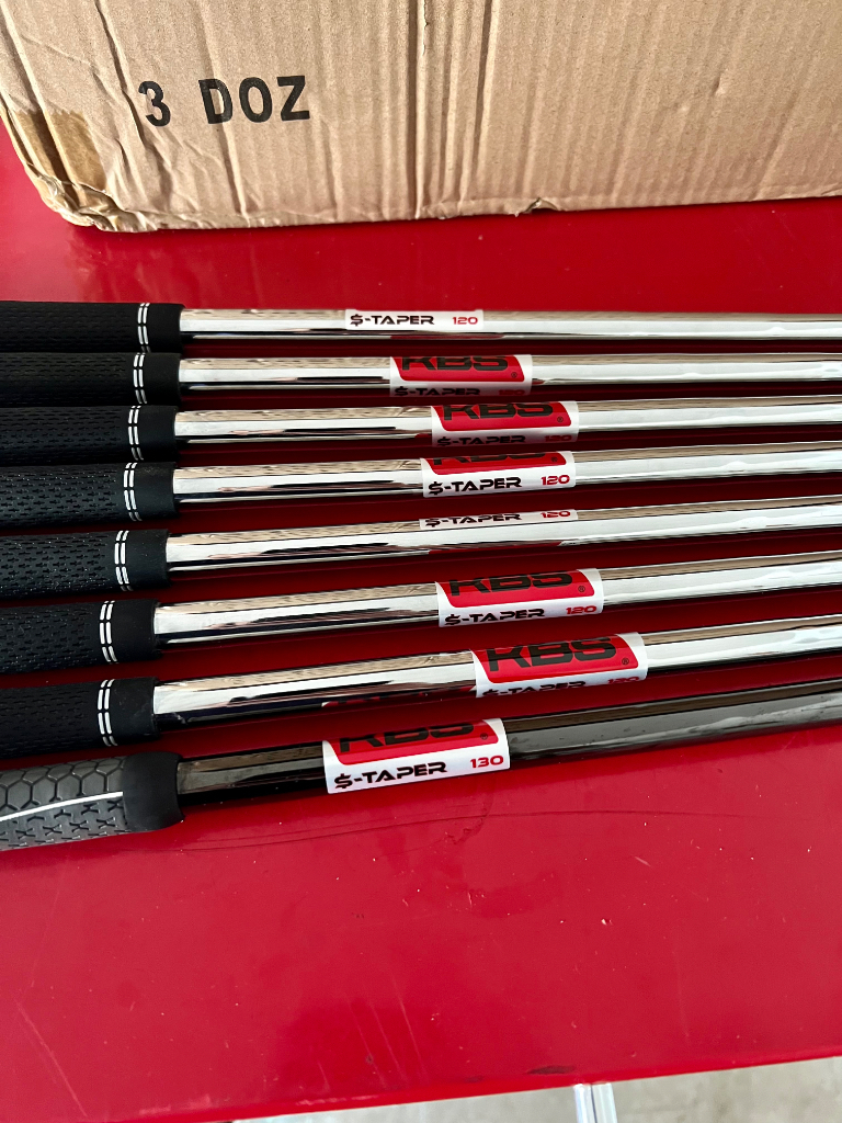 KBS C-TAPER (Set 4-Pw) - Palos de golf a medida - Handmade Custom Clubs