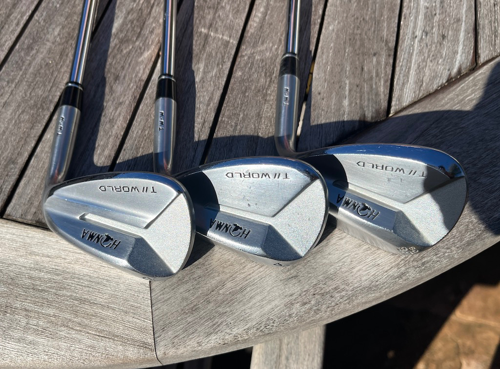 Honma TW727V irons (graphite), Callaway 19 Rogue Hybrid from Japan