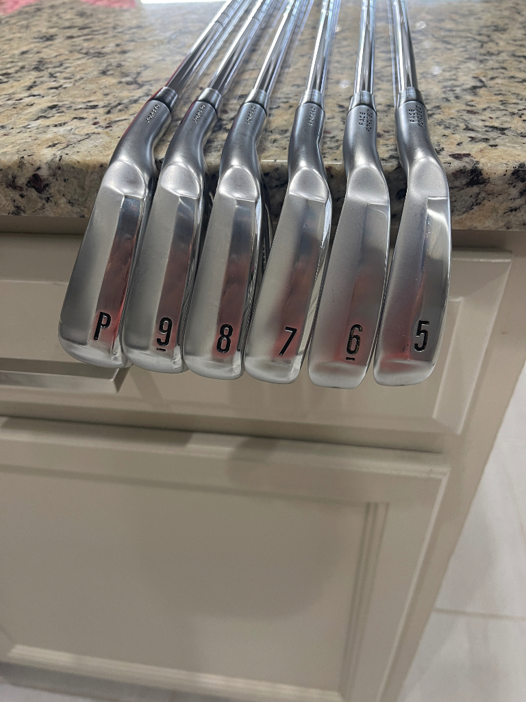 PRICE DROP!!! MINT SRIXON ZX5 - ZX4 MKII Iron set - For Sale