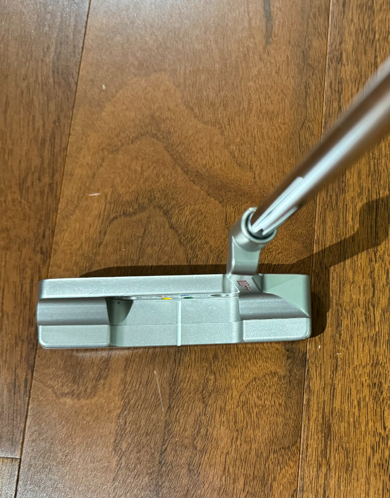 SCOTTY CAMERON STUDIO STYLE NEWPORT 2 33 Putter LH avec couvre-chef