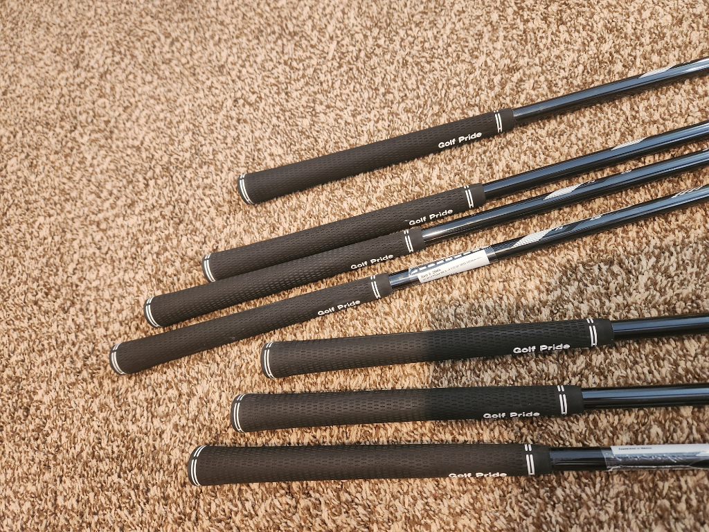 Set Fers Callaway Apex Pro 24 Forgé - 4-PW + AW - MMT 95 Stiff - Très Bon état
