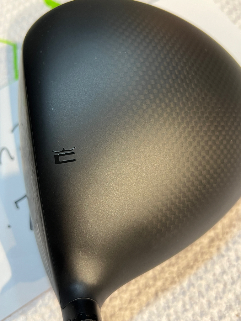 Clubs de golf de la gamme DarkSpeed Cobra